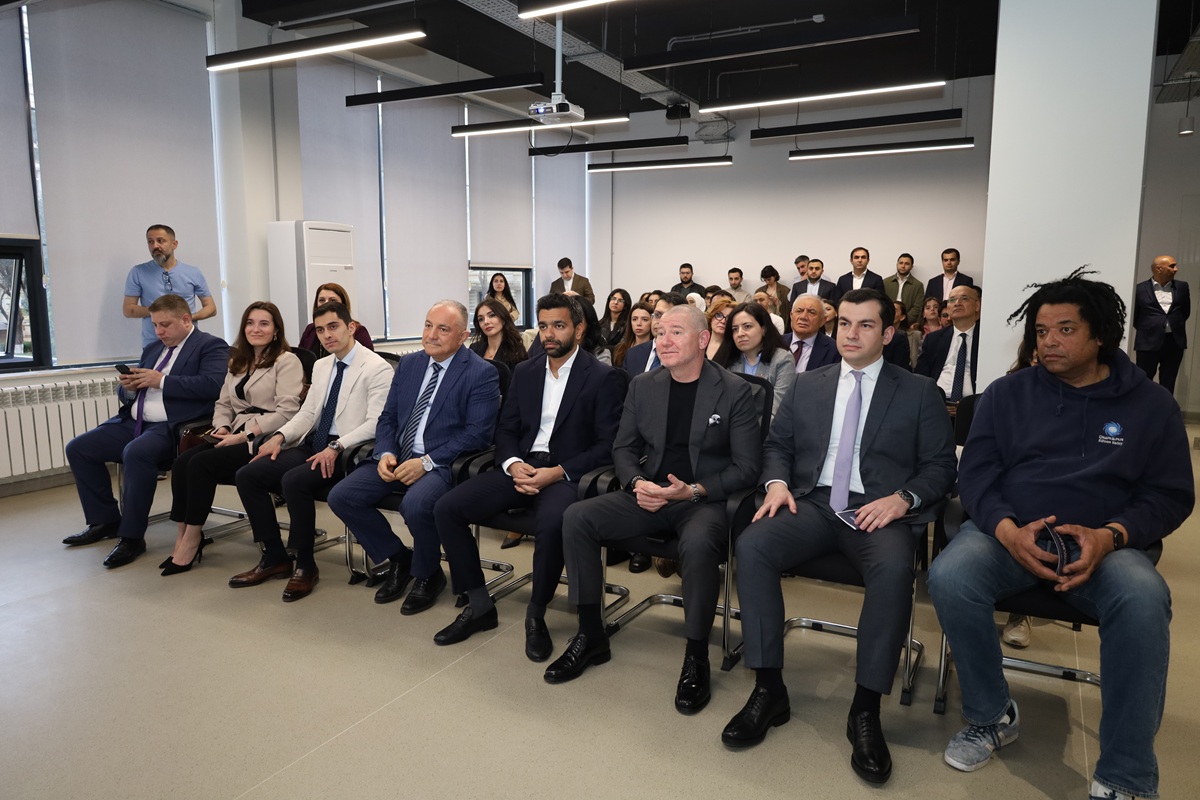 Peerstack Academy: Qwasar Silicon Valley's IT Education Programs Now in Azerbaijan