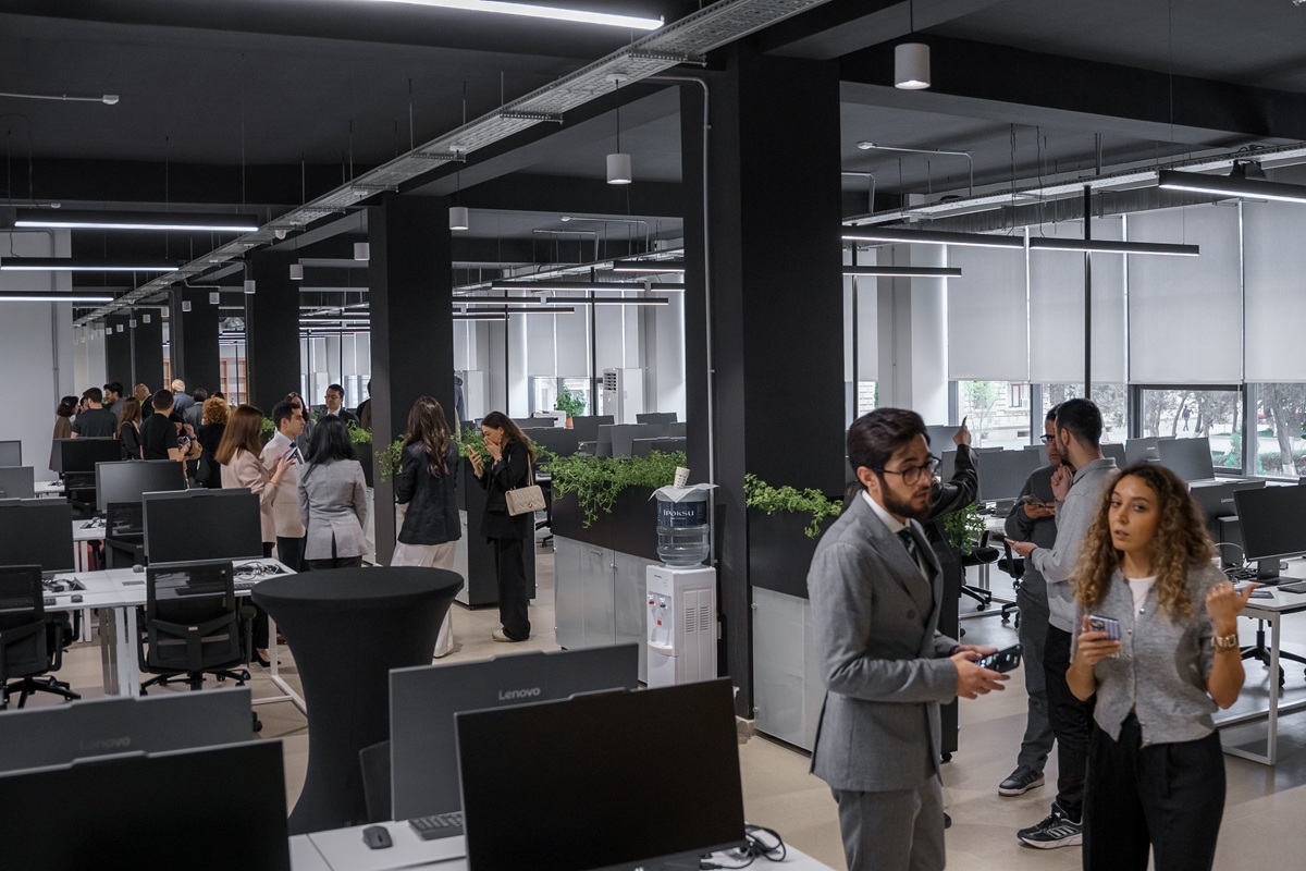 Peerstack Academy: Qwasar Silicon Valley's IT Education Programs Now in Azerbaijan