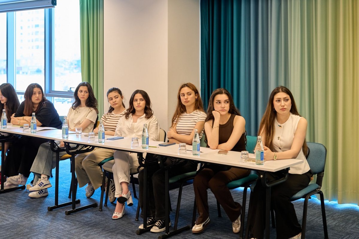 PARLA Scholarship and Development Program Hosts AI Awareness Training for Future Female Leaders