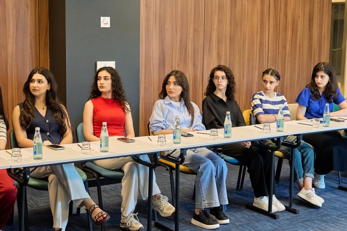 PARLA Scholarship and Development Program Hosts AI Awareness Training for Future Female Leaders