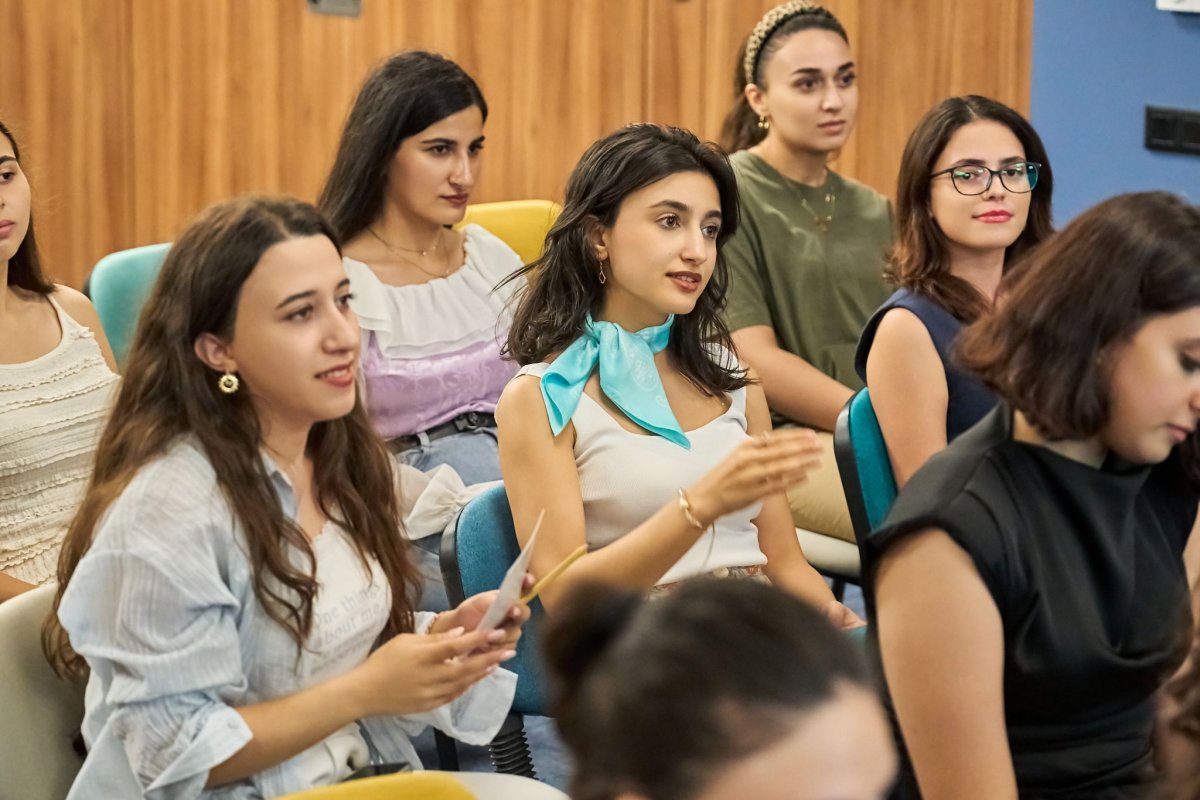 PARLA Program Hosts Creative Thinking Session to Inspire Innovation and Problem-Solving